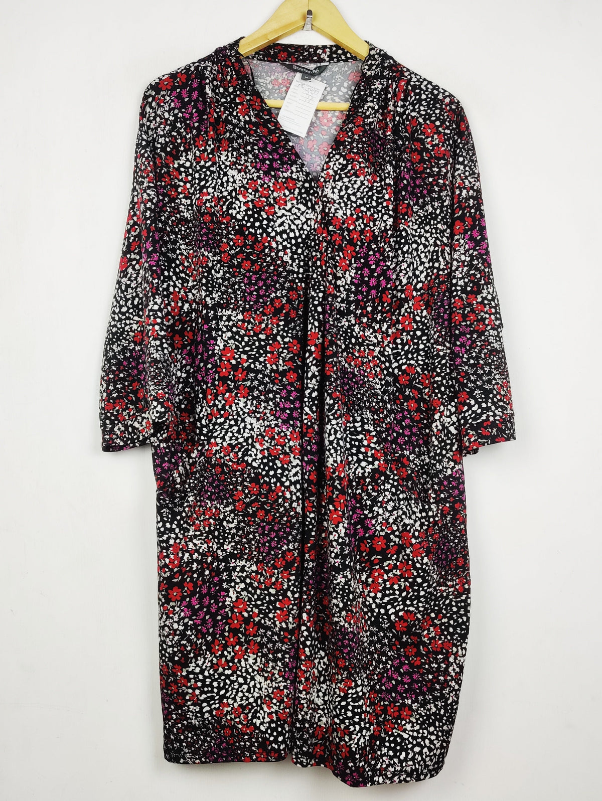 Buy online pre-used pre-loved 100% authentic & Original branded Bonmarche (MF-5497) available in Pakistan. Top international brands avilable.