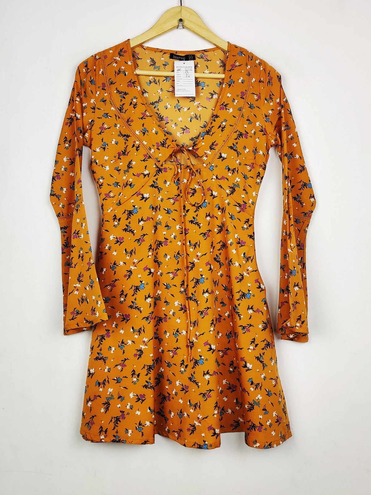 Buy online pre-used pre-loved 100% authentic & Original branded Boohoo (MF-5516) available in Pakistan. Top international brands avilable.