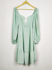 Buy online pre-used pre-loved 100% authentic & Original branded Boohoo (MF-5536) available in Pakistan. Top international brands avilable.