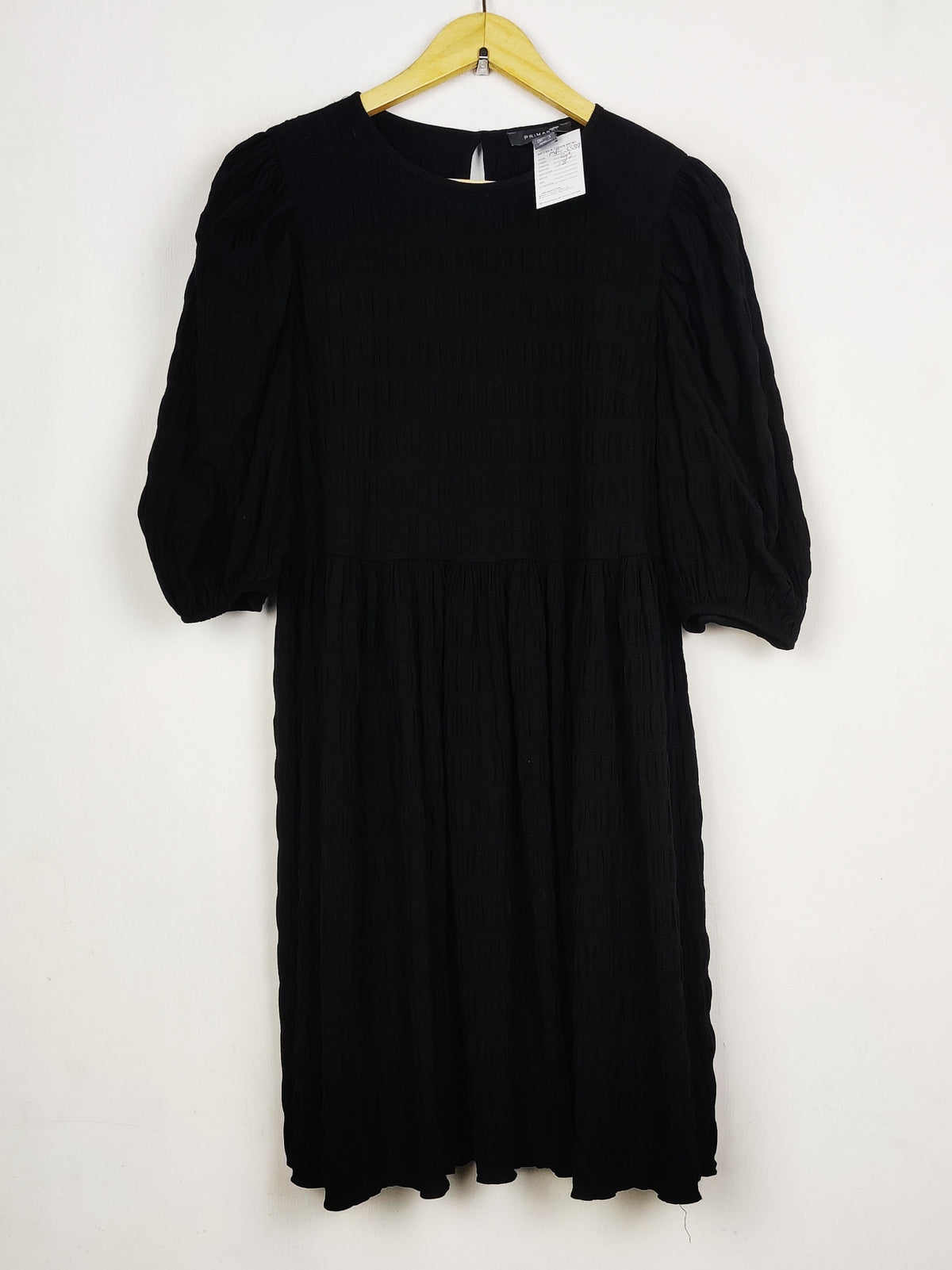 Buy online pre-used pre-loved 100% authentic & Original branded Primark (MF-5557) available in Pakistan. Top international brands avilable.