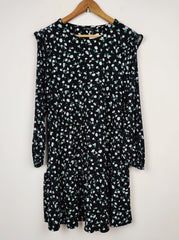 Buy online pre-used pre-loved 100% authentic & Original branded F&F (MF-556) available in Pakistan. Top international brands avilable.