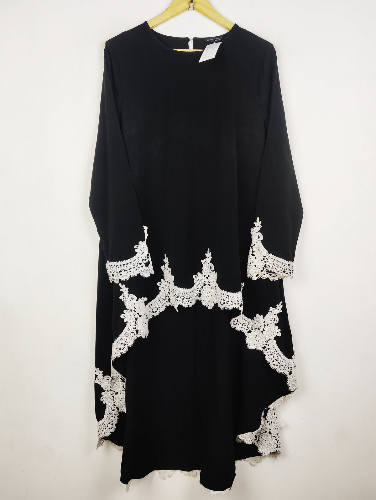 Buy online pre-used pre-loved 100% authentic & Original branded Shein (MF-5571) available in Pakistan. Top international brands avilable.