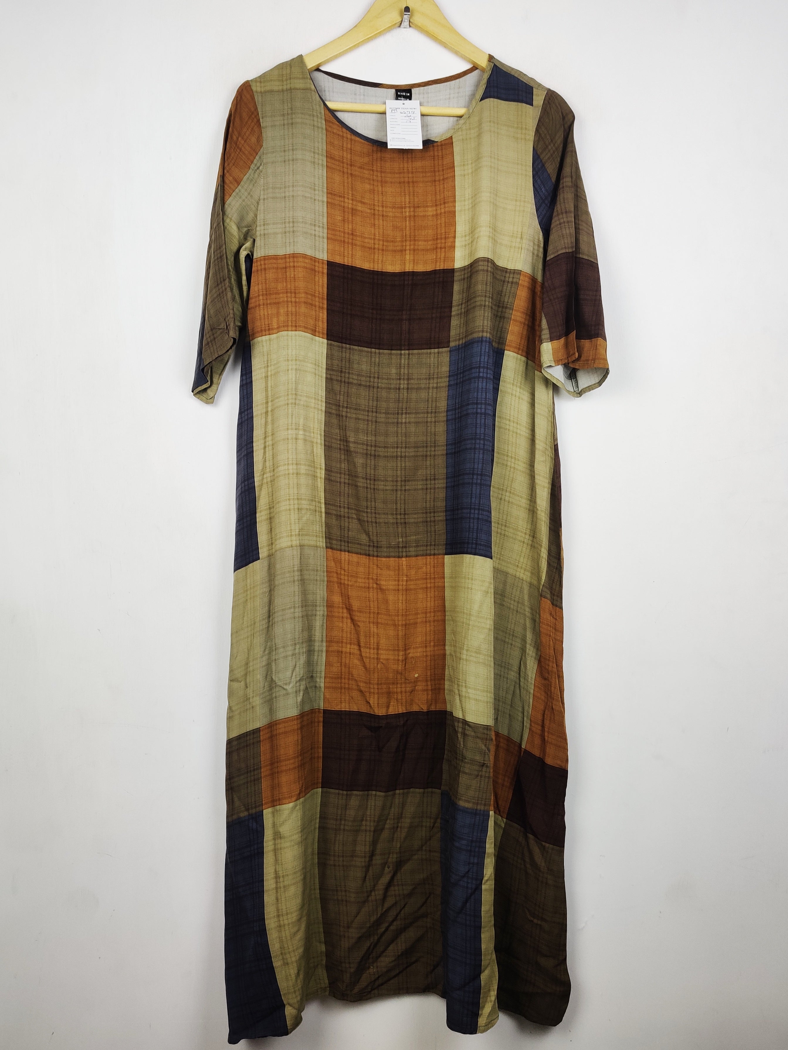 Buy online pre-used pre-loved 100% authentic & Original branded Shein (MF-5579) available in Pakistan. Top international brands avilable.