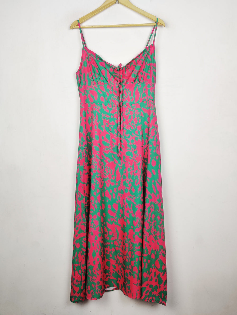 Buy online pre-used pre-loved 100% authentic & Original branded Shein (MF-5586) available in Pakistan. Top international brands avilable.