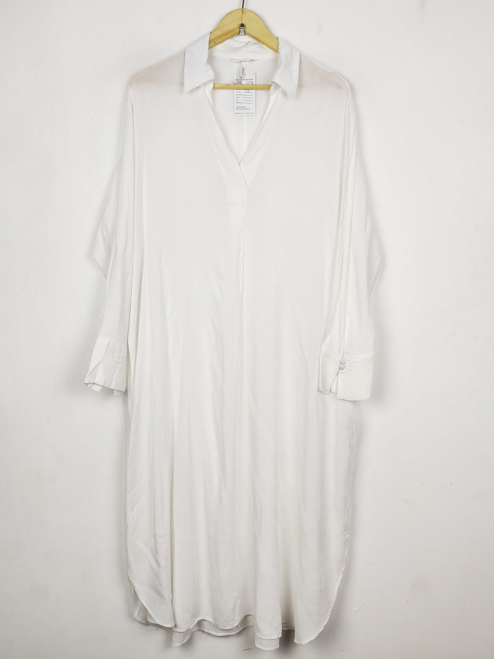 Buy online pre-used pre-loved 100% authentic & Original branded H&M (MF-5596) available in Pakistan. Top international brands avilable.