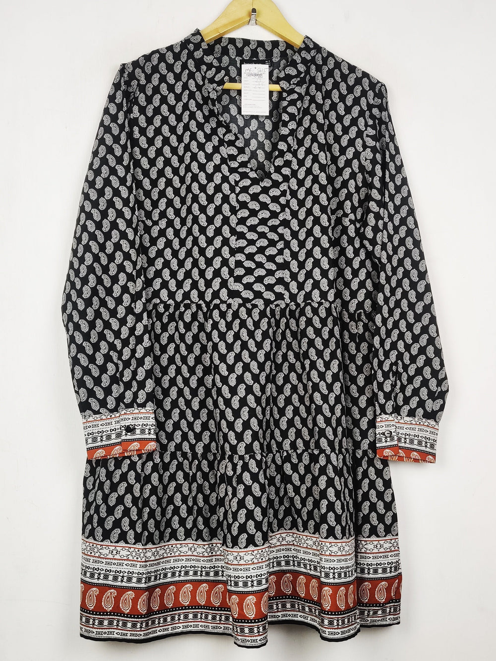 Buy online pre-used pre-loved 100% authentic & Original branded Boohoo (MF-5616) available in Pakistan. Top international brands avilable.