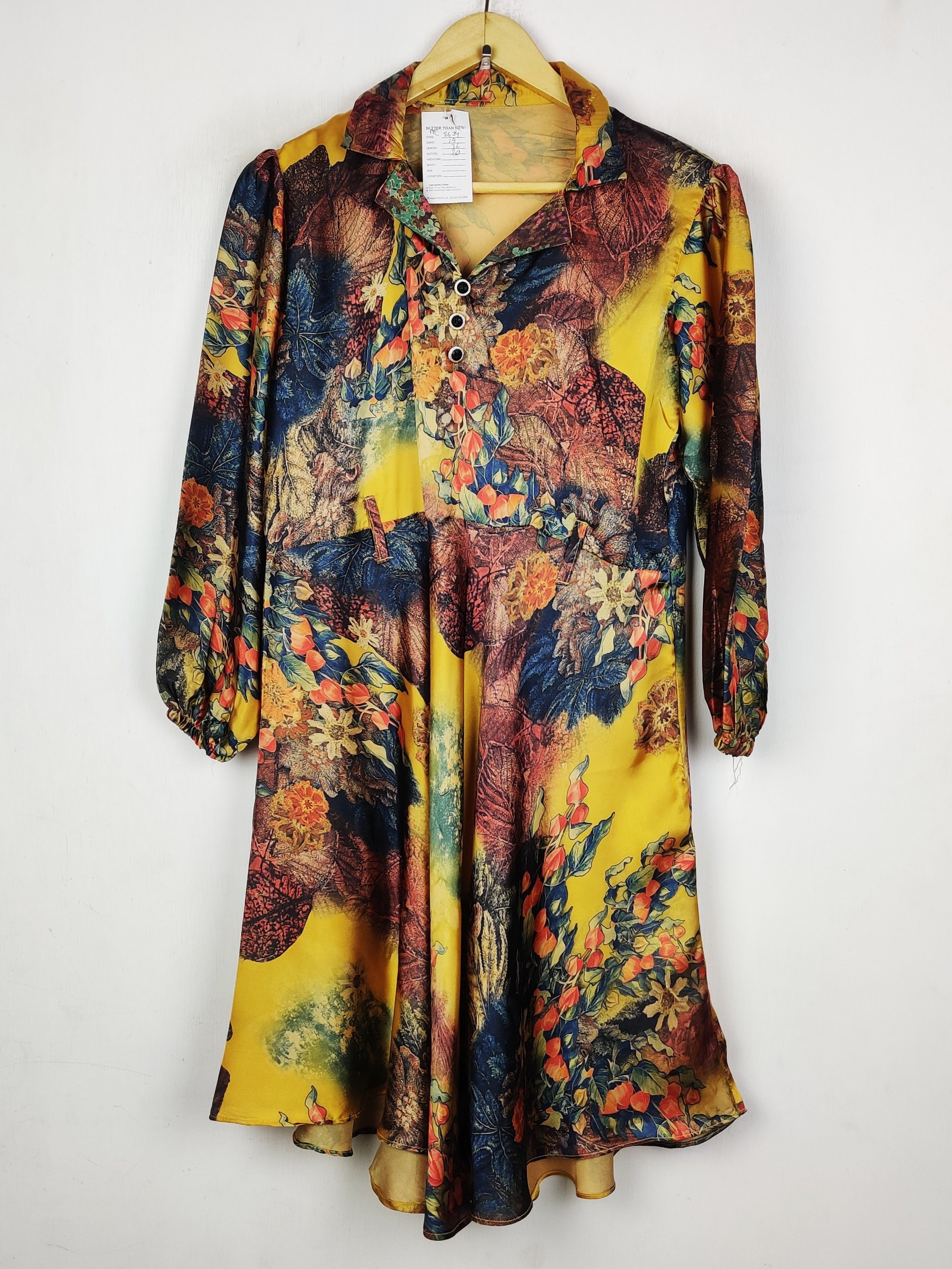 Buy online pre-used pre-loved 100% authentic & Original branded Silk (MF-5634) available in Pakistan. Top international brands avilable.