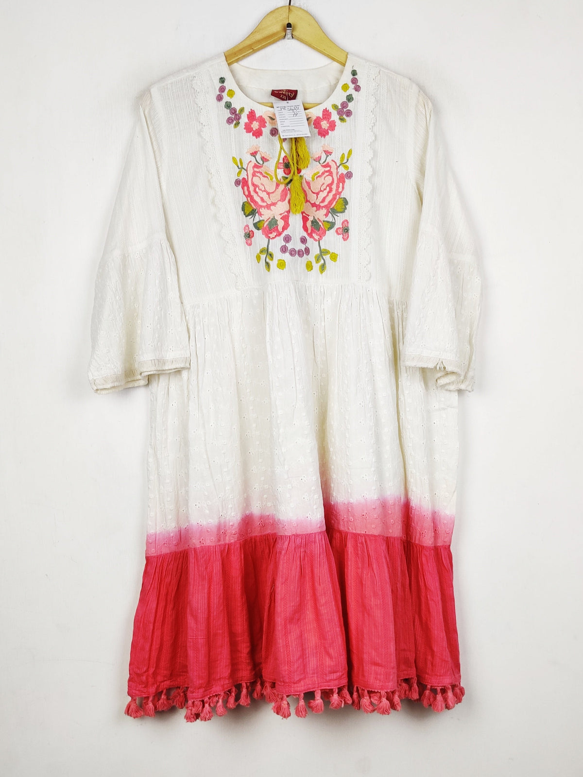 Buy online pre-used pre-loved 100% authentic & Original branded Sweety (MF-5639) available in Pakistan. Top international brands avilable.