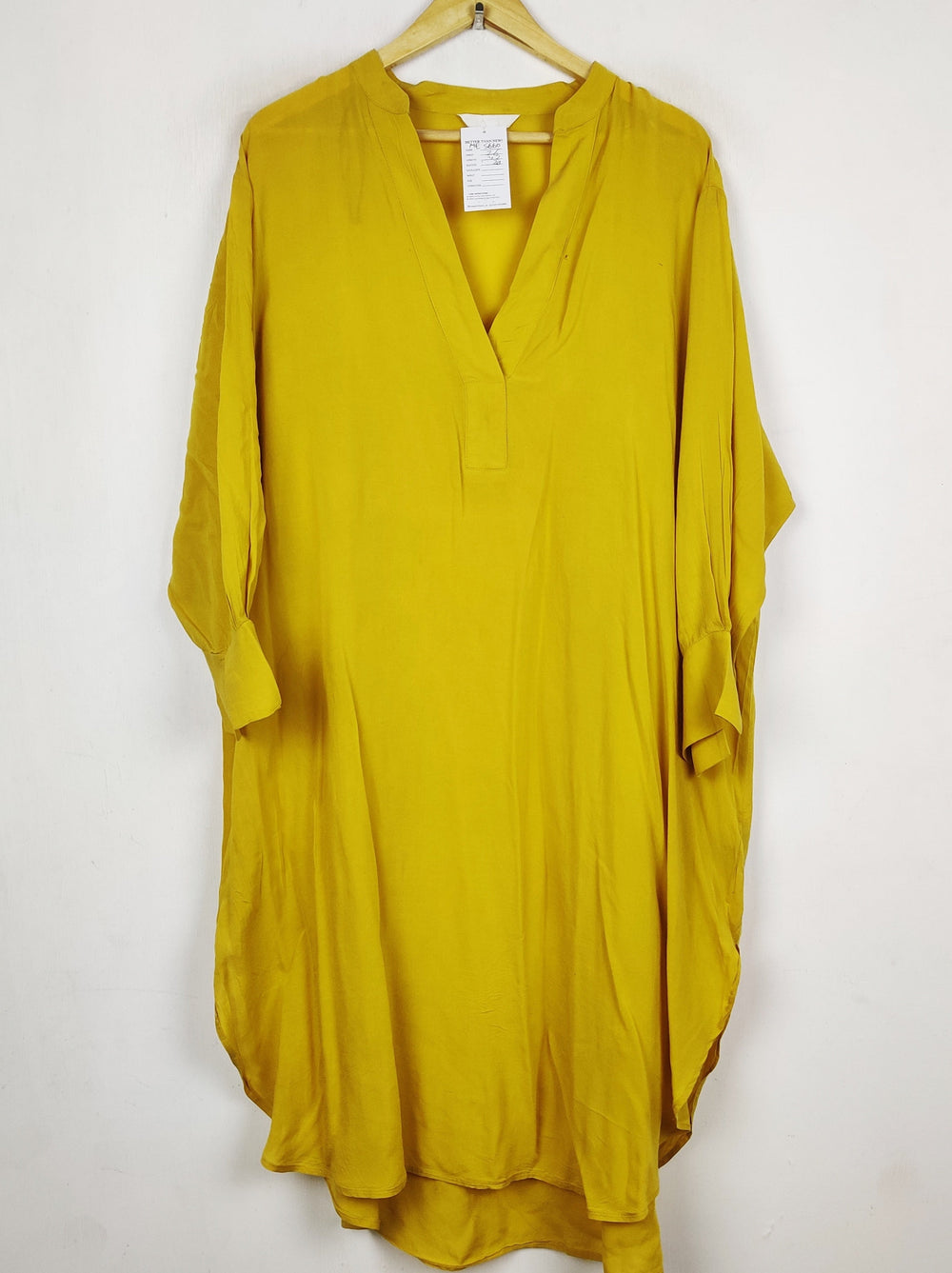 Buy online pre-used pre-loved 100% authentic & Original branded H&M (MF-5660) available in Pakistan. Top international brands avilable.