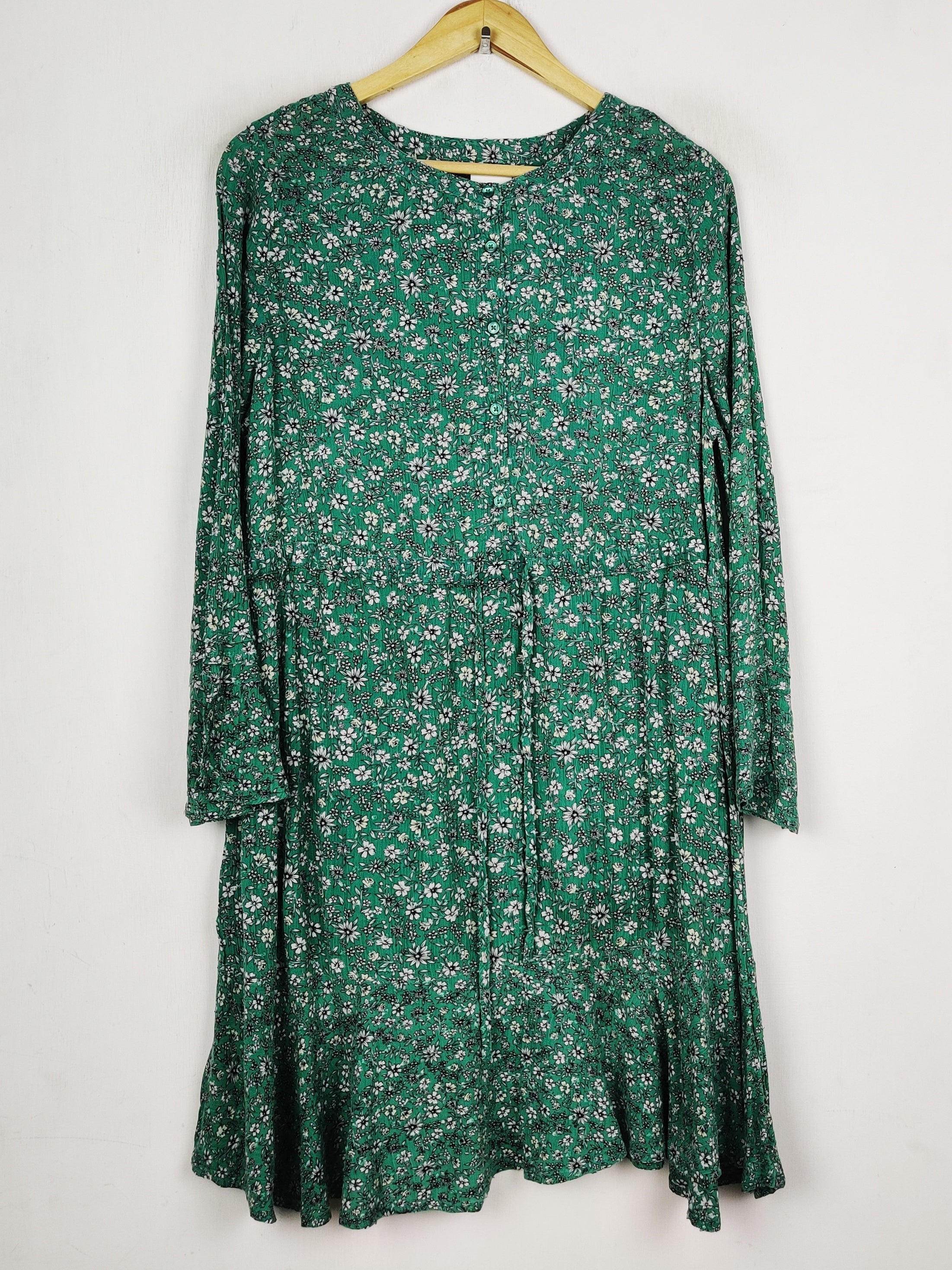 Buy online pre-used pre-loved 100% authentic & Original branded Marks & Spencer (MF-5667) available in Pakistan. Top international brands avilable.