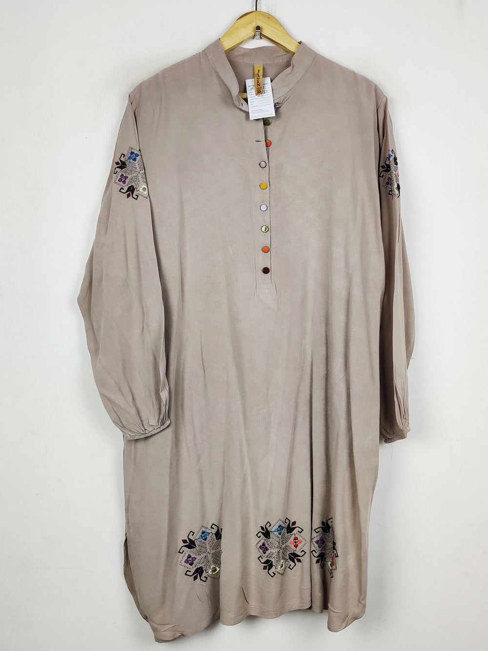 Buy online pre-used pre-loved 100% authentic & Original branded Ilgen (MF-5675) available in Pakistan. Top international brands avilable.