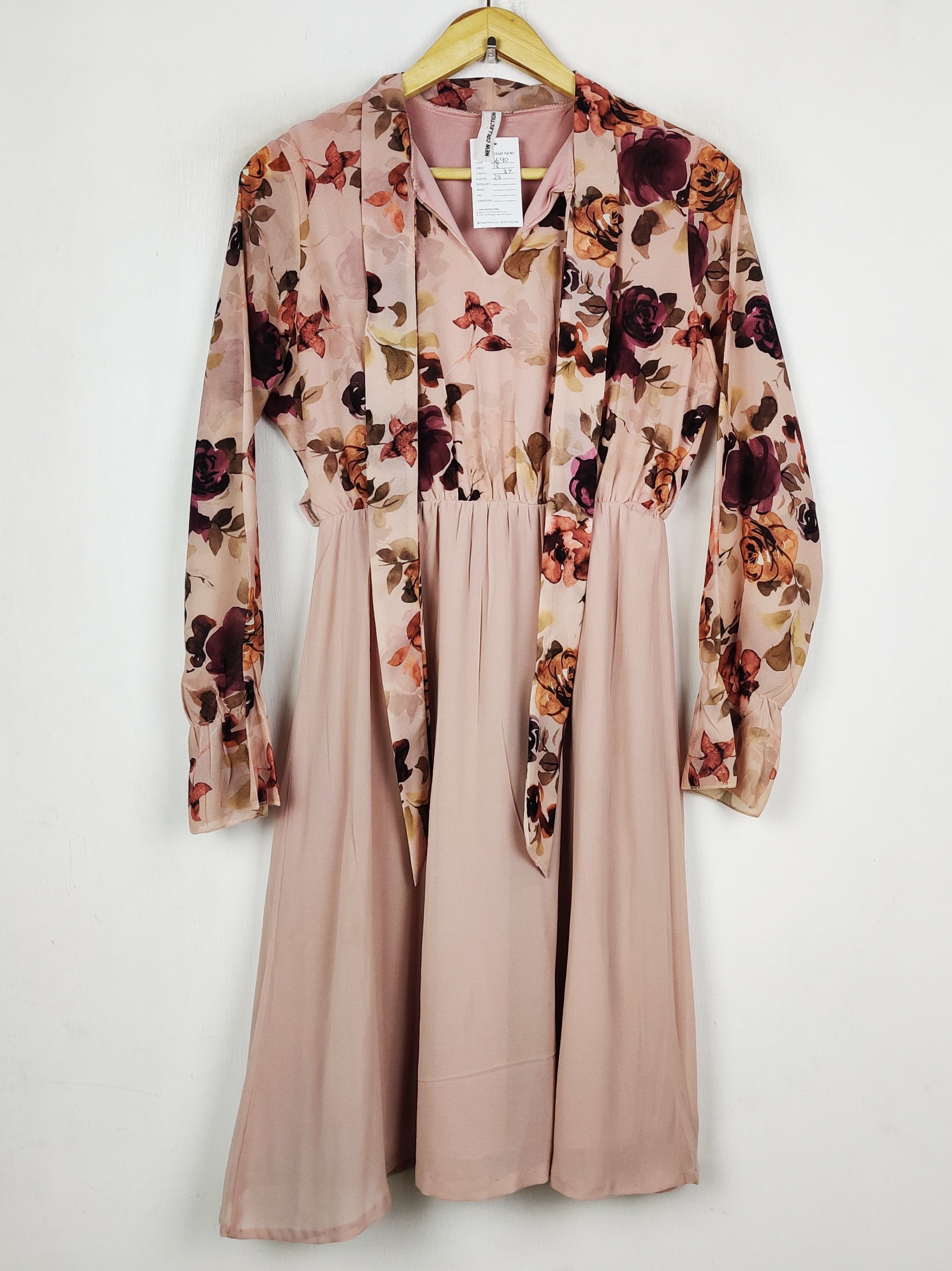 Buy online pre-used pre-loved 100% authentic & Original branded New Collection (MF-5690) available in Pakistan. Top international brands avilable.