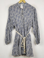 Buy online pre-used pre-loved 100% authentic & Original branded H&M (MF-5746) available in Pakistan. Top international brands avilable.