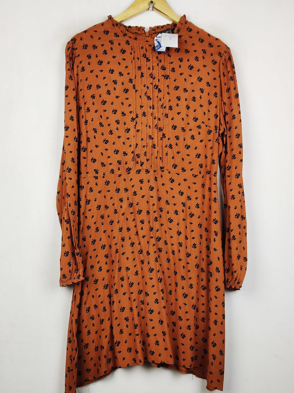 Buy online pre-used pre-loved 100% authentic & Original branded Primark (MF-5747) available in Pakistan. Top international brands avilable.