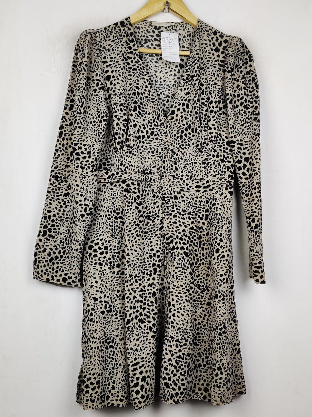 Buy online pre-used pre-loved 100% authentic & Original branded Primark (MF-5752) available in Pakistan. Top international brands avilable.
