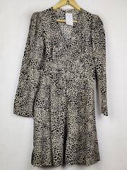 Buy online pre-used pre-loved 100% authentic & Original branded Primark (MF-5752) available in Pakistan. Top international brands avilable.