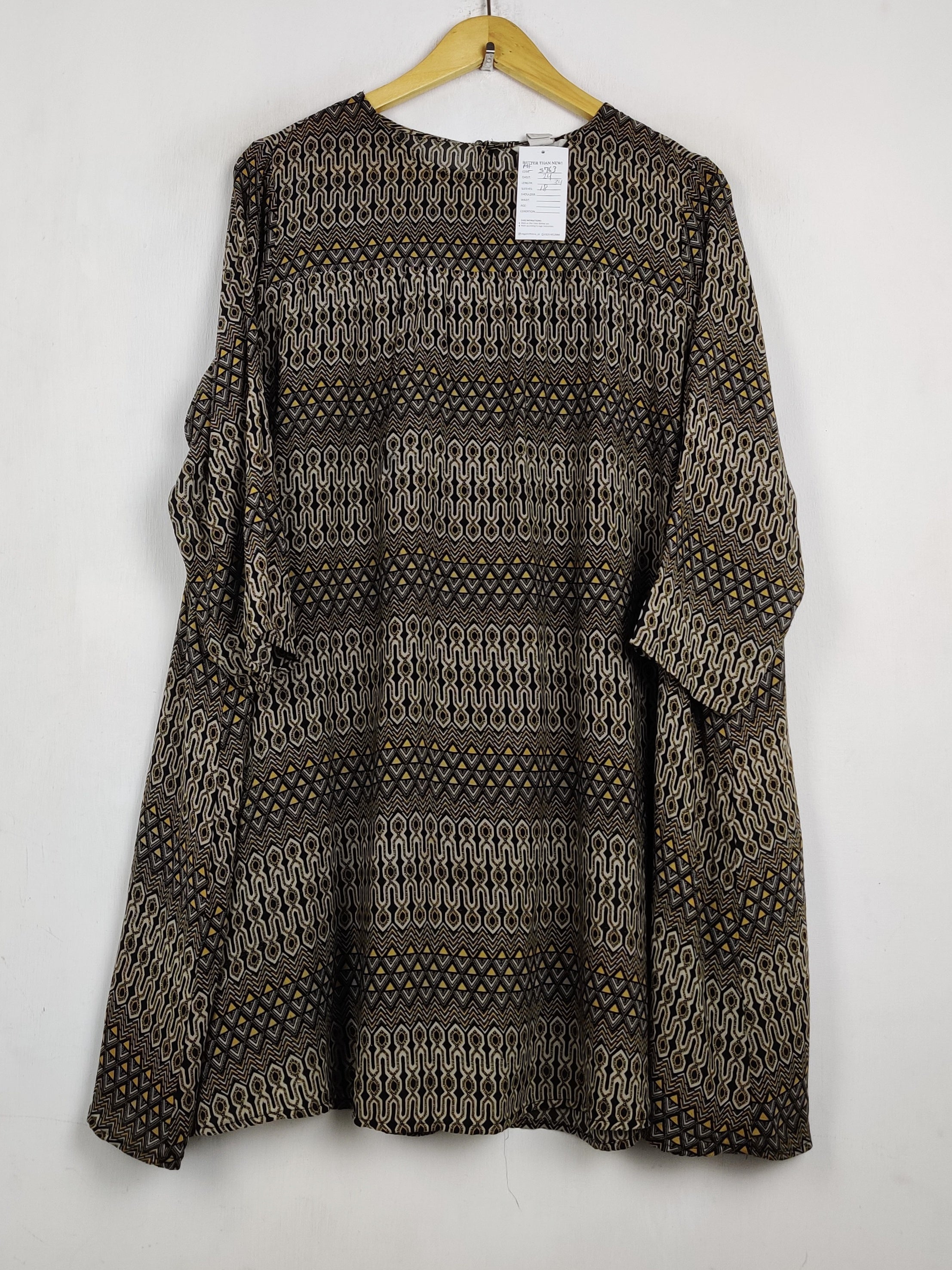 Buy online pre-used pre-loved 100% authentic & Original branded H&M (MF-5763) available in Pakistan. Top international brands avilable.