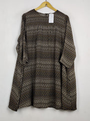 Buy online pre-used pre-loved 100% authentic & Original branded H&M (MF-5763) available in Pakistan. Top international brands avilable.
