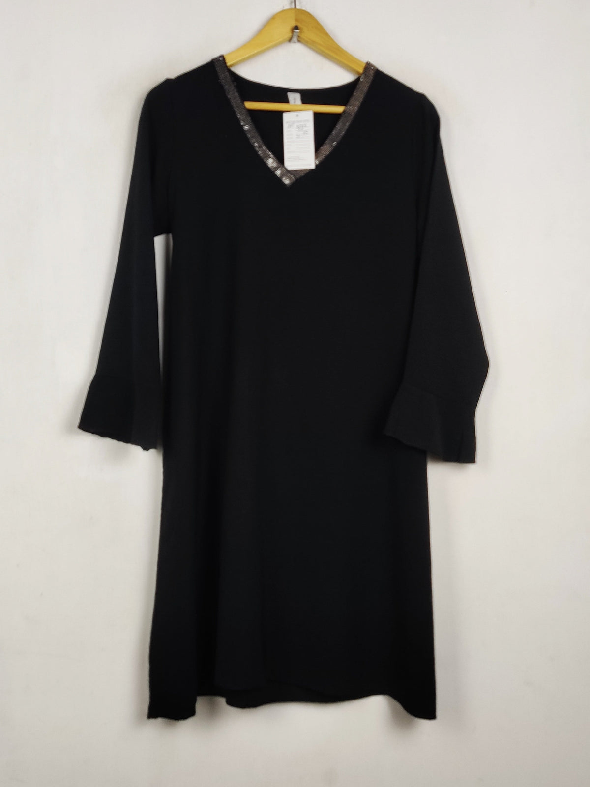 Buy online pre-used pre-loved 100% authentic & Original branded New Collection (MF-5774) available in Pakistan. Top international brands avilable.