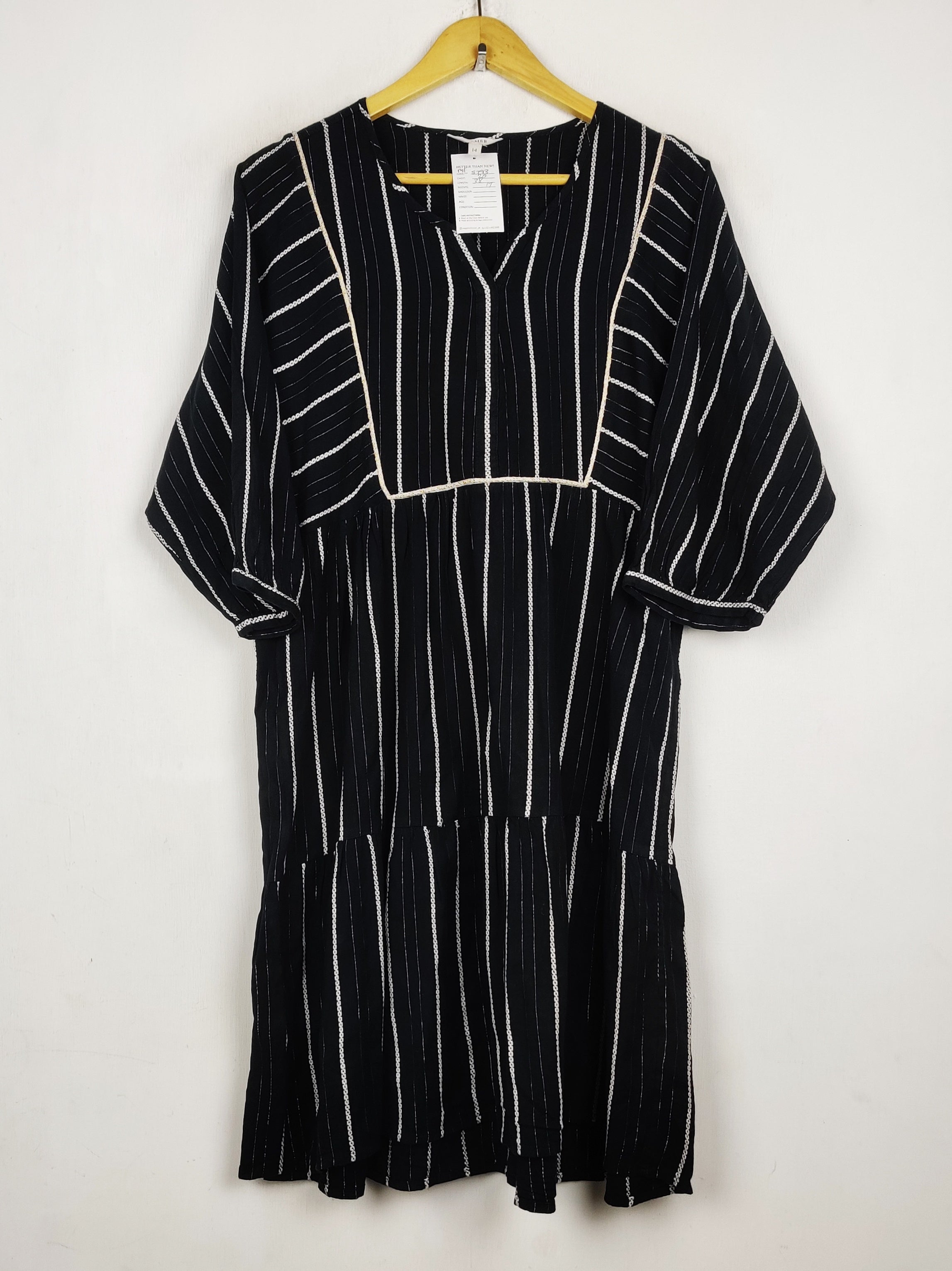 Buy online pre-used pre-loved 100% authentic & Original branded Falmer (MF-5793) available in Pakistan. Top international brands avilable.