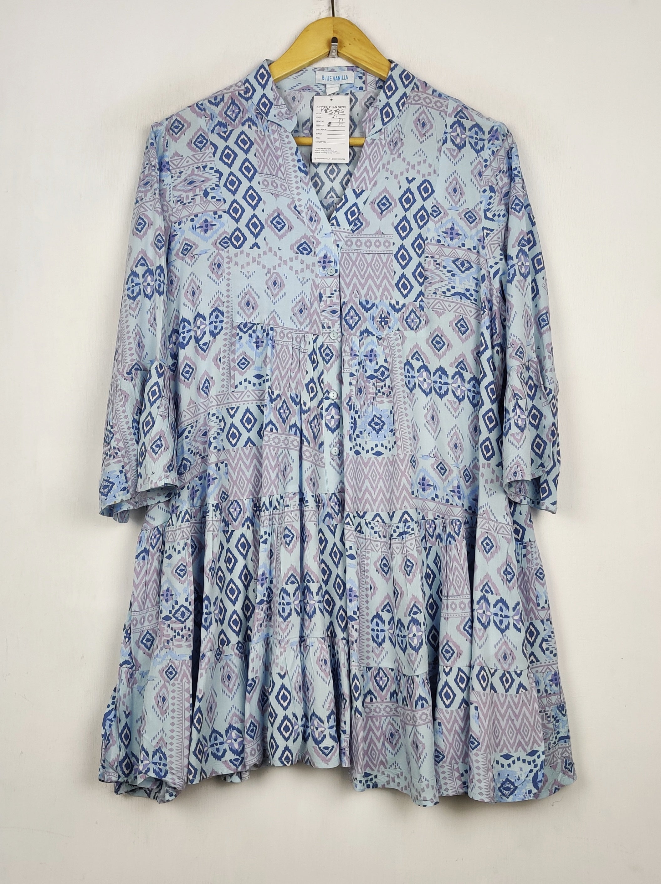 Buy online pre-used pre-loved 100% authentic & Original branded Blue Vanilla (MF-5795) available in Pakistan. Top international brands avilable.