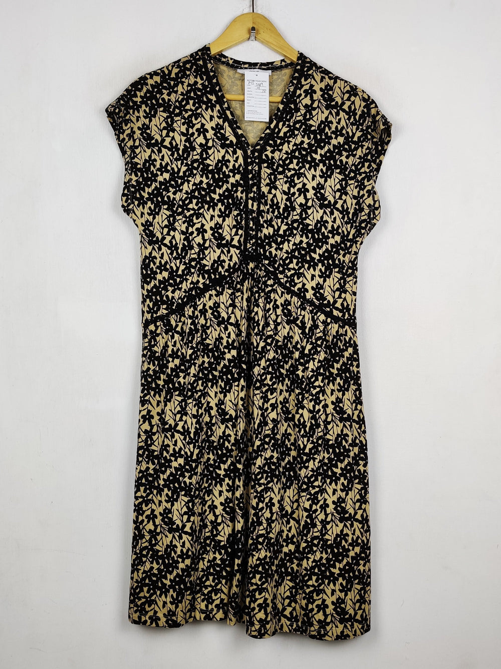 Buy online pre-used pre-loved 100% authentic & Original branded Next (MF-5819) available in Pakistan. Top international brands avilable.