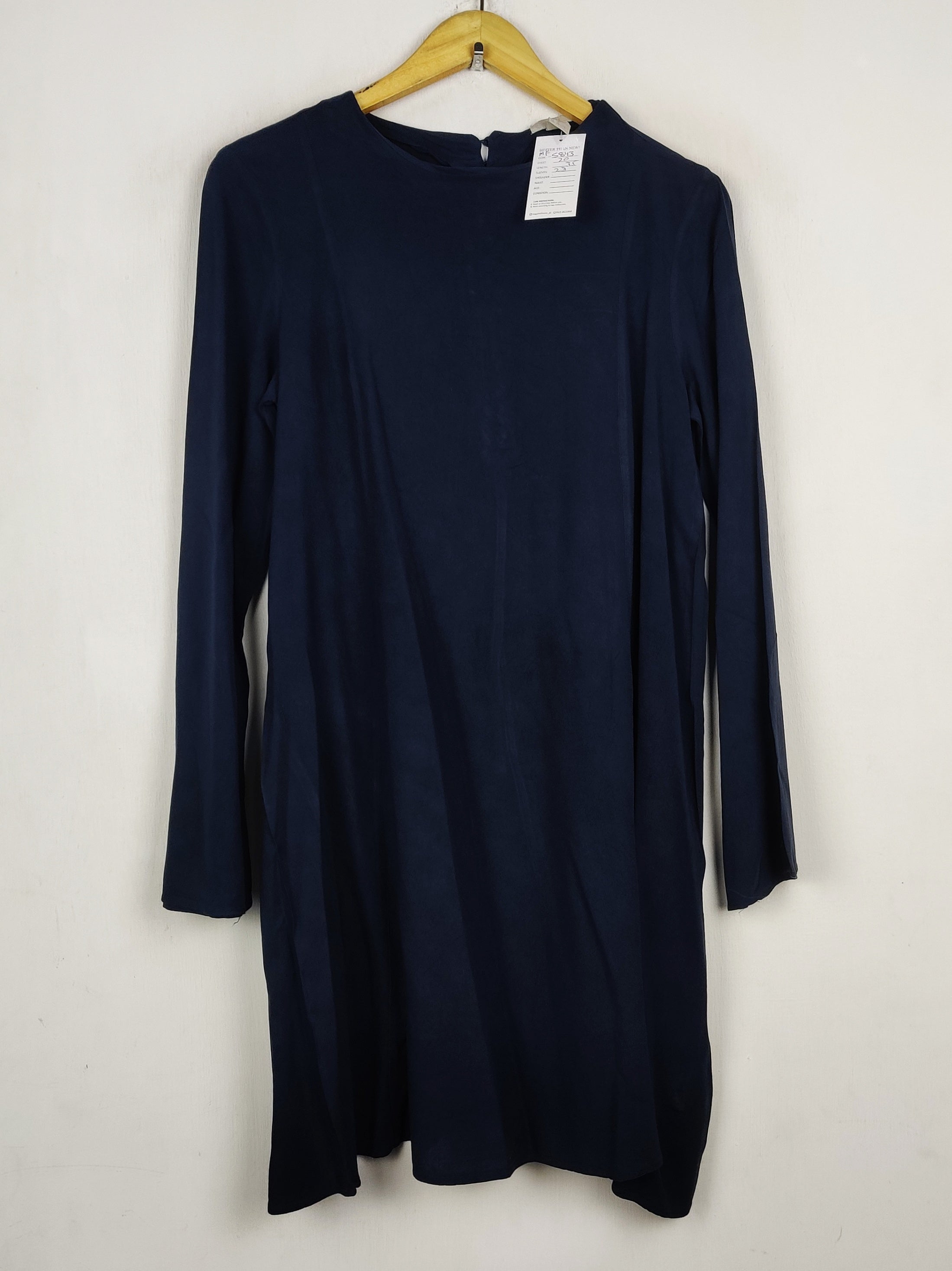 Buy online pre-used pre-loved 100% authentic & Original branded H&M (MF-5843) available in Pakistan. Top international brands avilable.