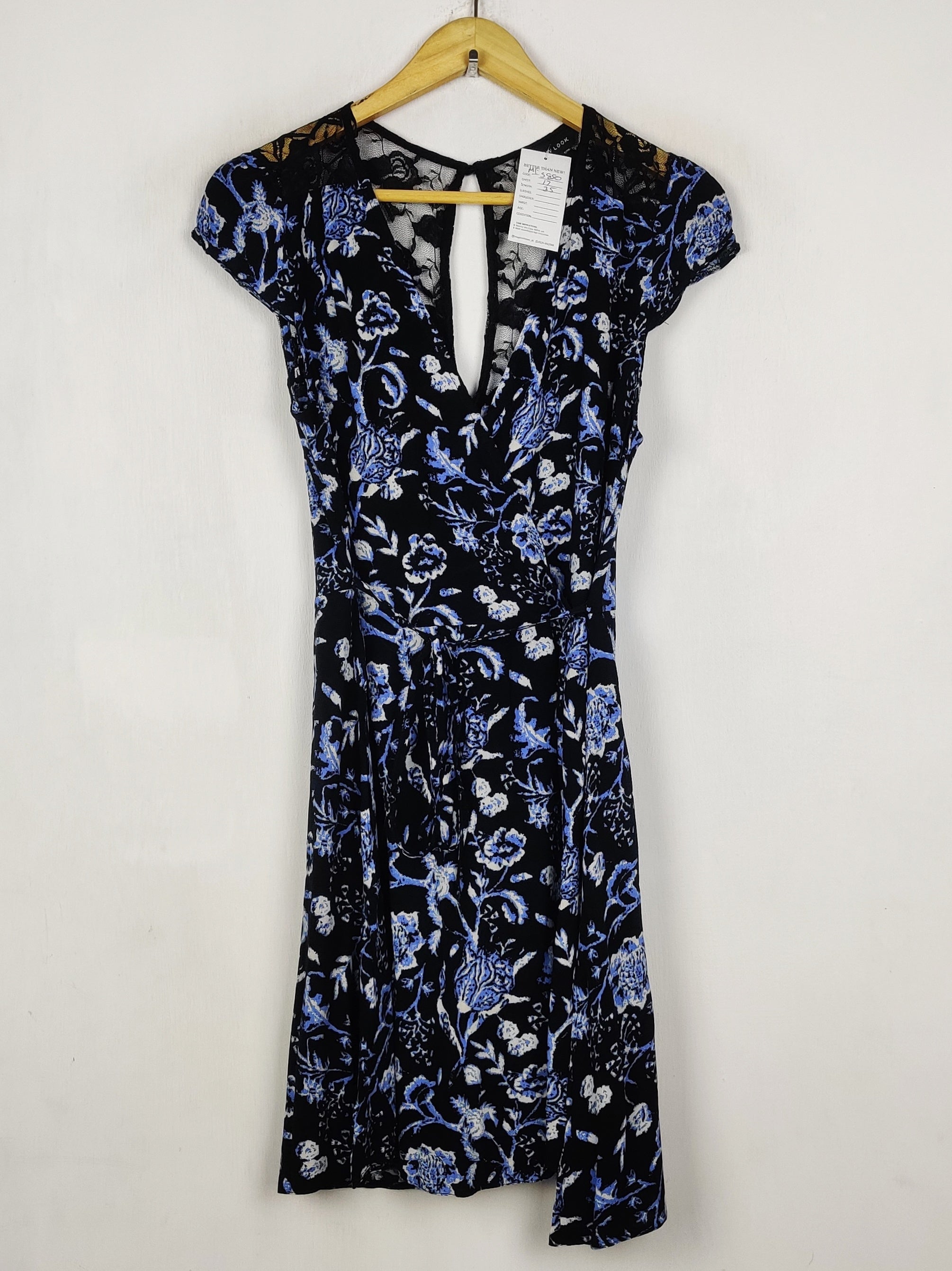 Buy online pre-used pre-loved 100% authentic & Original branded New Look (MF-5850) available in Pakistan. Top international brands avilable.