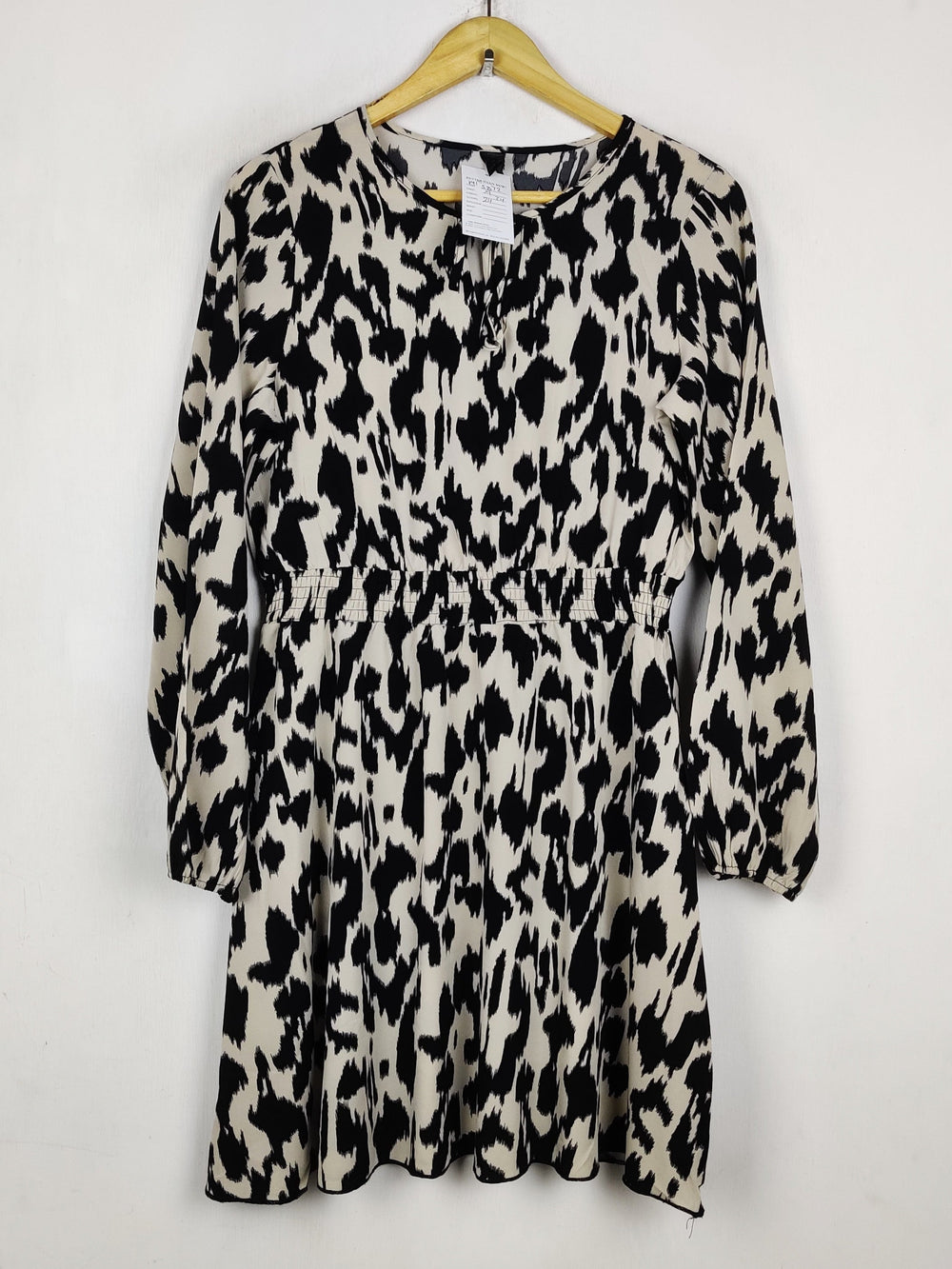 Buy online pre-used pre-loved 100% authentic & Original branded Shein (MF-5872) available in Pakistan. Top international brands avilable.
