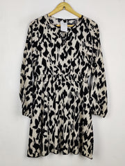 Buy online pre-used pre-loved 100% authentic & Original branded Shein (MF-5872) available in Pakistan. Top international brands avilable.
