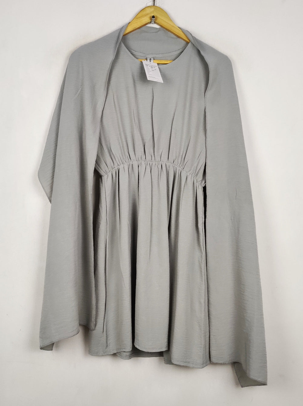 Buy online pre-used pre-loved 100% authentic & Original branded Unknown Brand (MF-5873) available in Pakistan. Top international brands avilable.