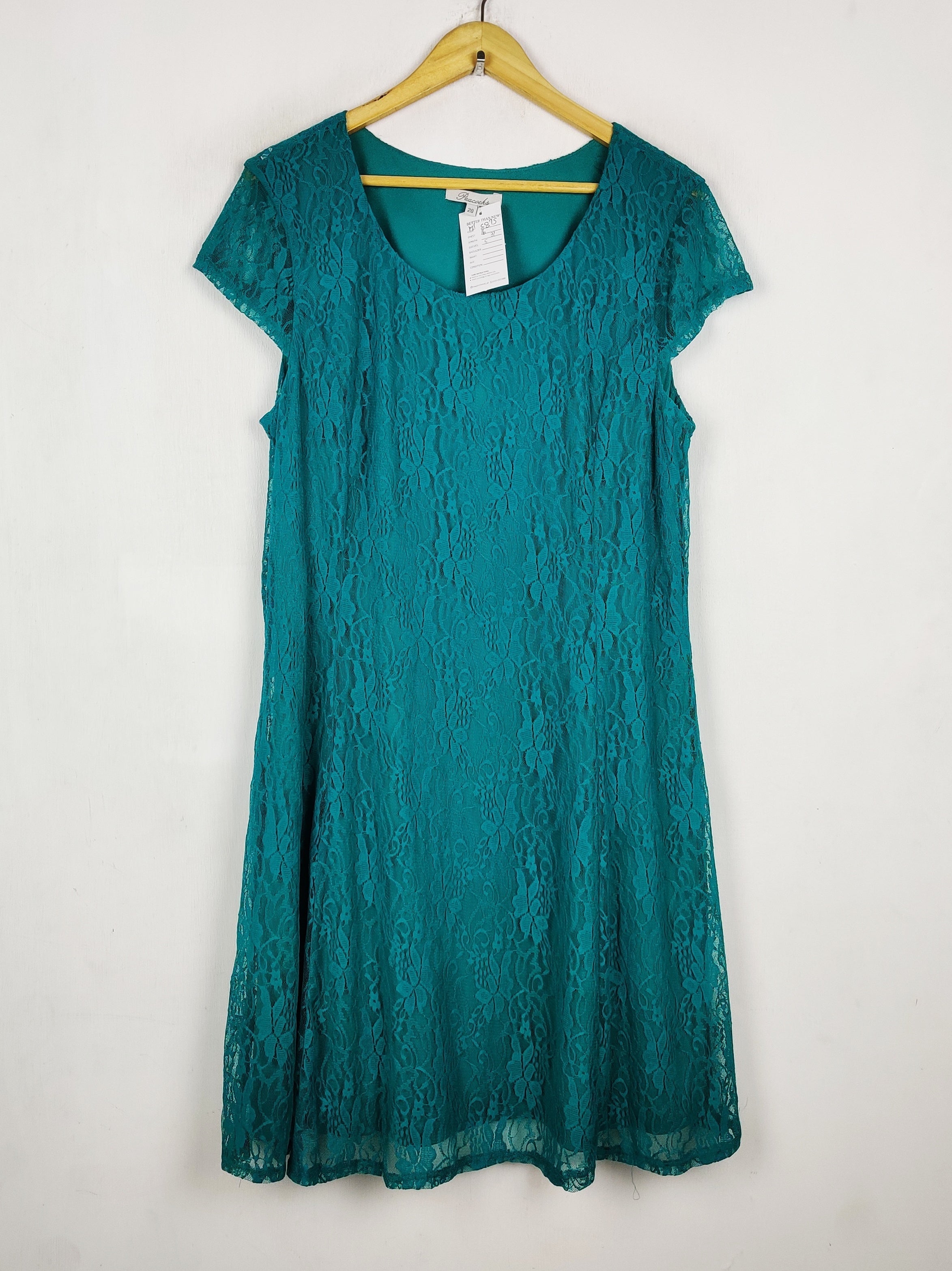 Buy online pre-used pre-loved 100% authentic & Original branded Peacocks (MF-5875) available in Pakistan. Top international brands avilable.