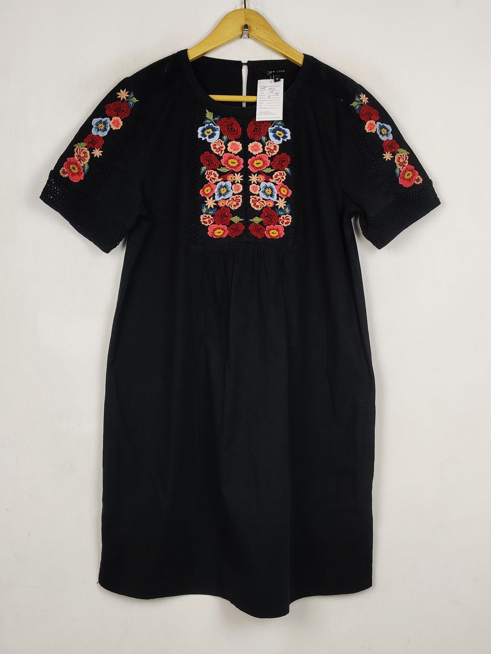 Buy online pre-used pre-loved 100% authentic & Original branded New Look (MF-5911) available in Pakistan. Top international brands avilable.