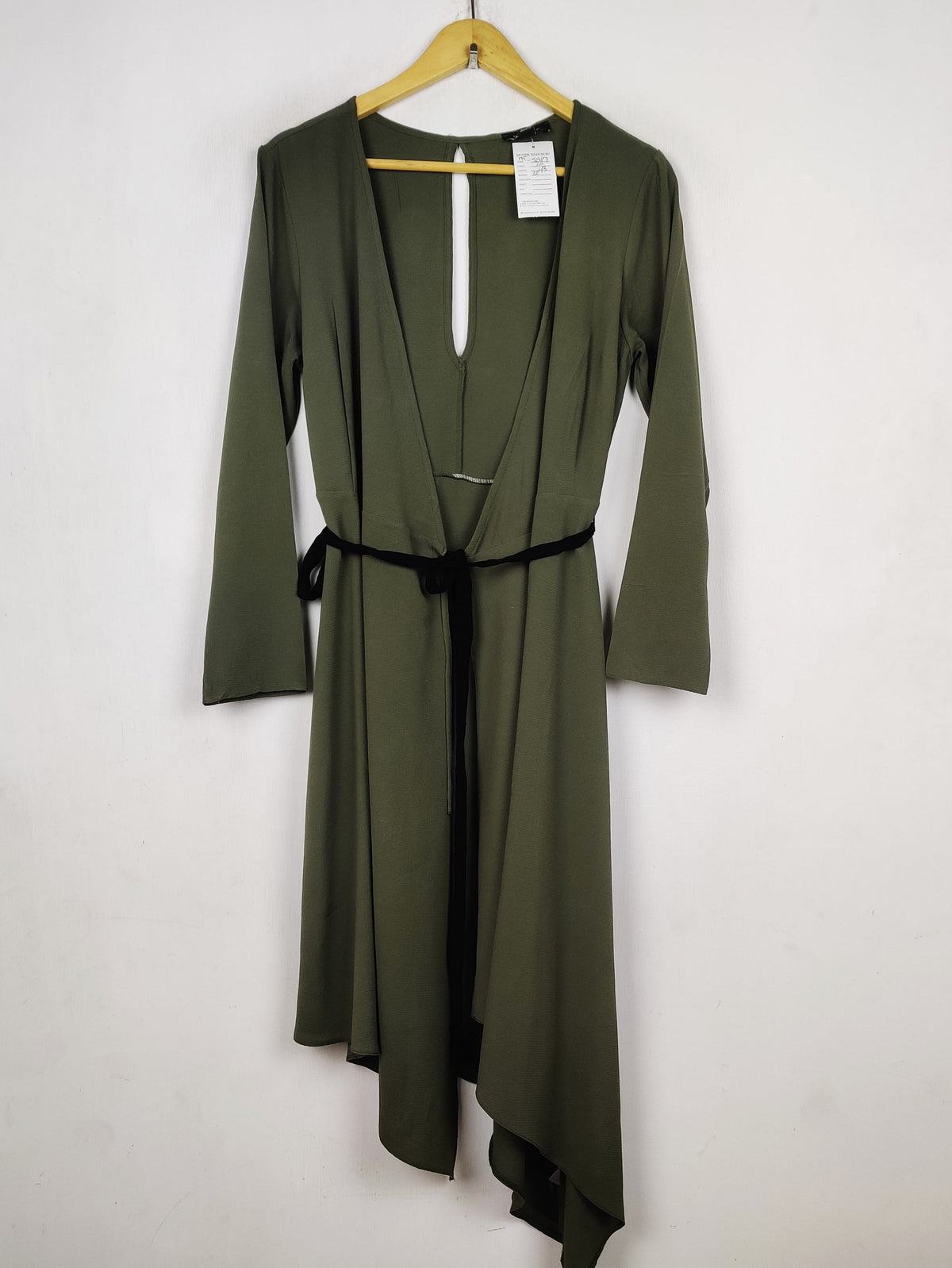 Buy online pre-used pre-loved 100% authentic & Original branded New Look (MF-5917) available in Pakistan. Top international brands avilable.