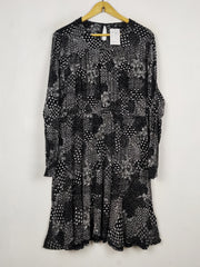 Buy online pre-used pre-loved 100% authentic & Original branded Marks & Spencer (MF-5922) available in Pakistan. Top international brands avilable.