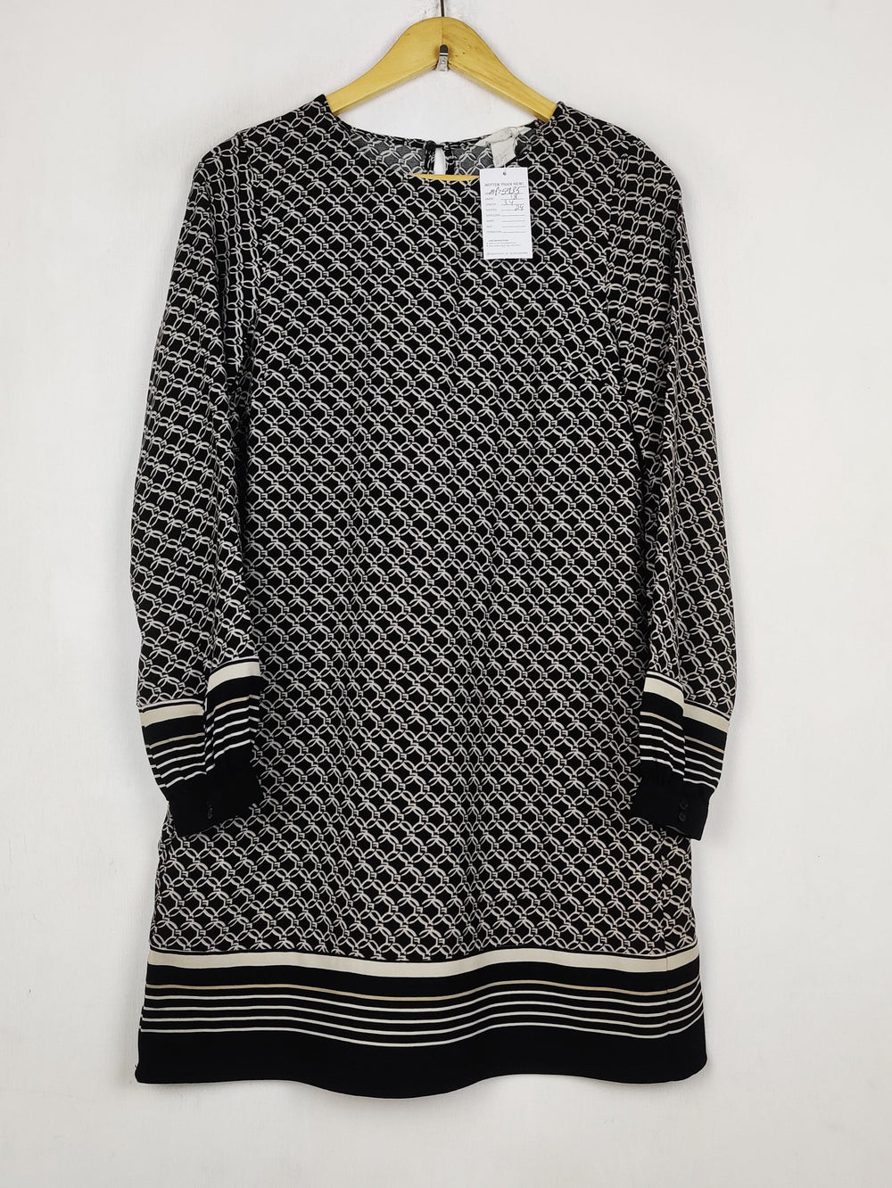 Buy online pre-used pre-loved 100% authentic & Original branded H&M (MF-5935) available in Pakistan. Top international brands avilable.