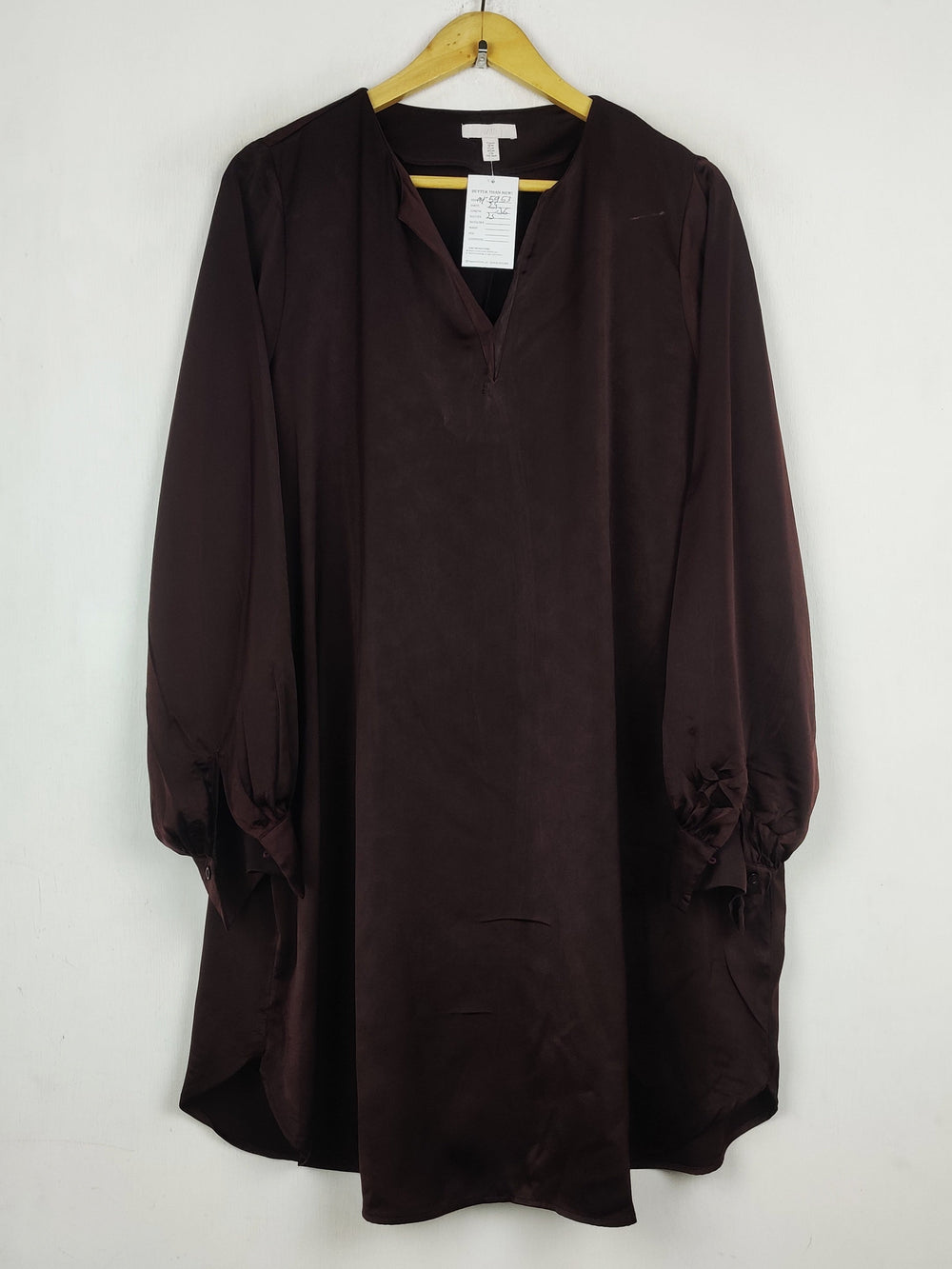 Buy online pre-used pre-loved 100% authentic & Original branded H&M (MF-5953) available in Pakistan. Top international brands avilable.