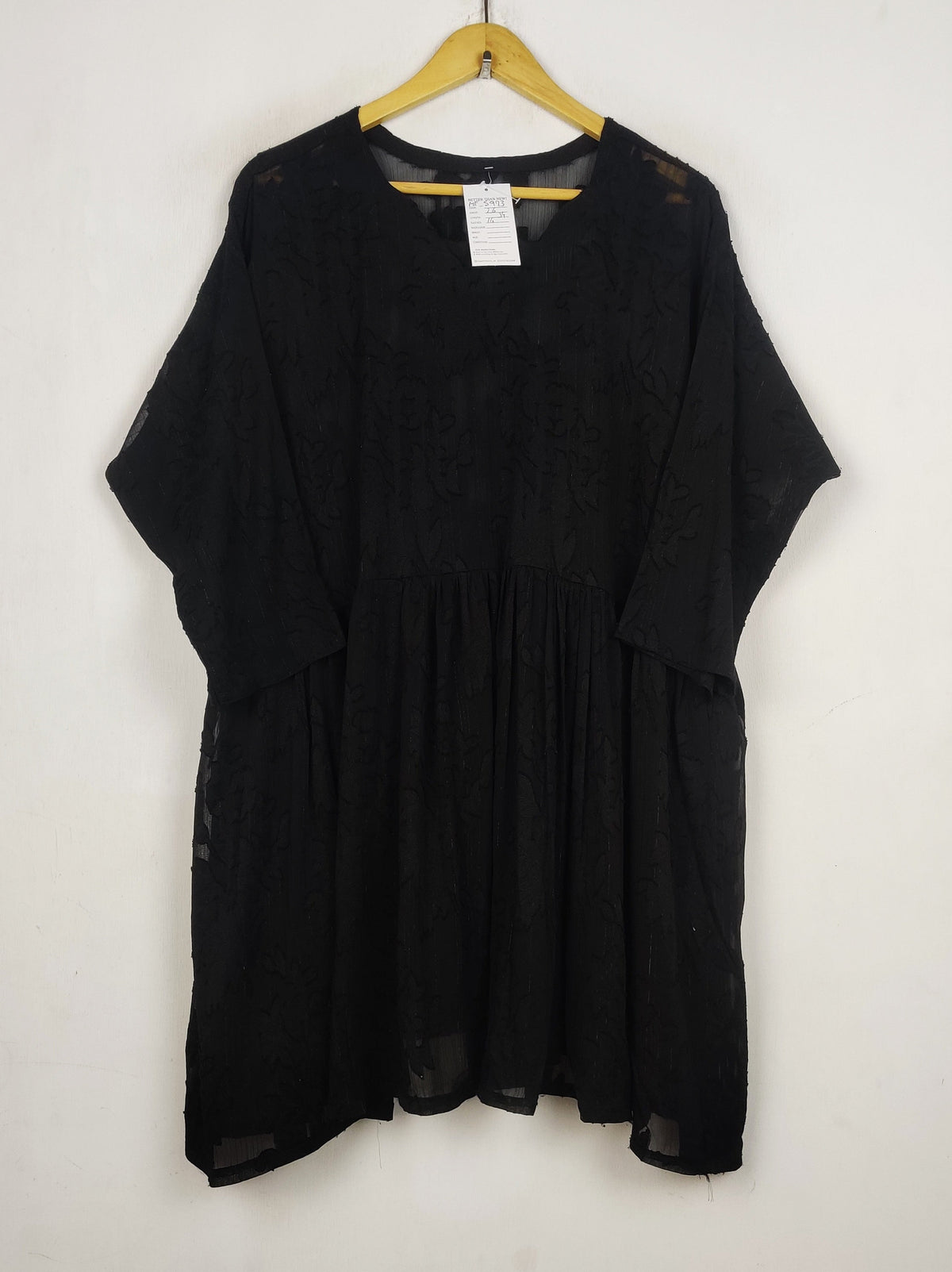 Buy online pre-used pre-loved 100% authentic & Original branded Unknown Brand (MF-5973) available in Pakistan. Top international brands avilable.