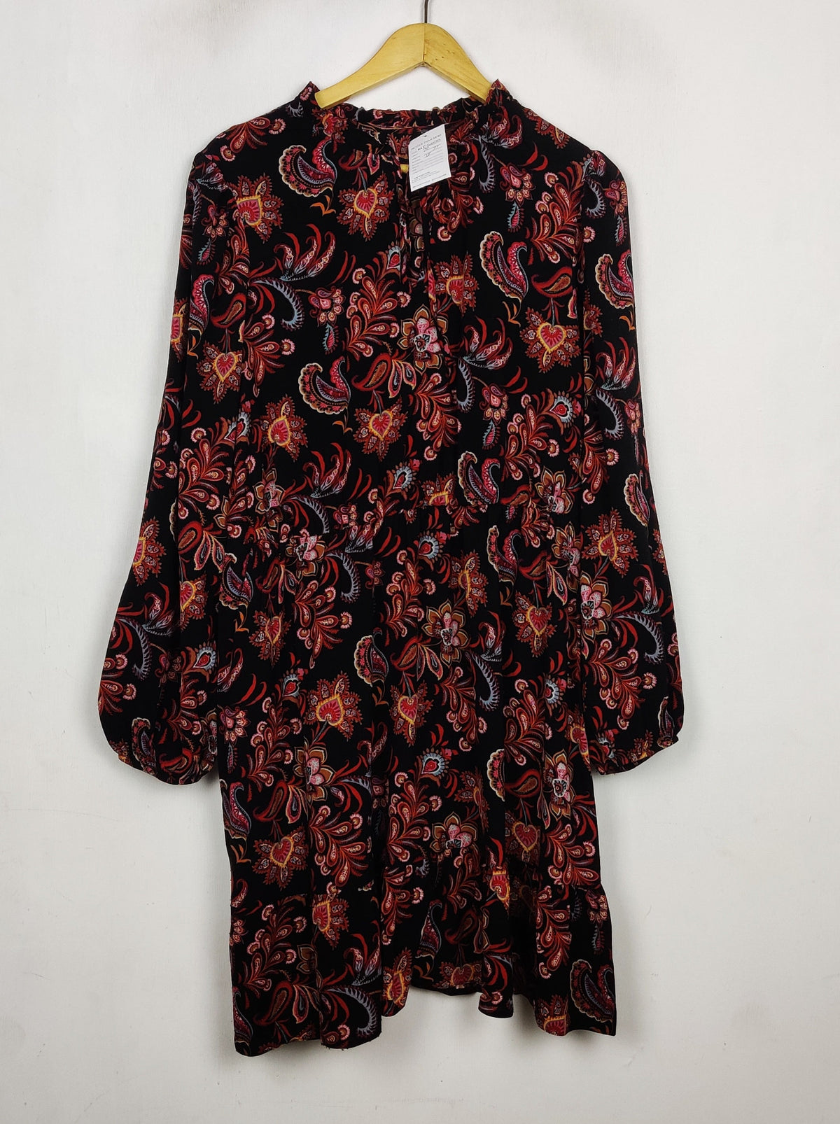 Buy online pre-used pre-loved 100% authentic & Original branded Unknown Brand (MF-6000) available in Pakistan. Top international brands avilable.