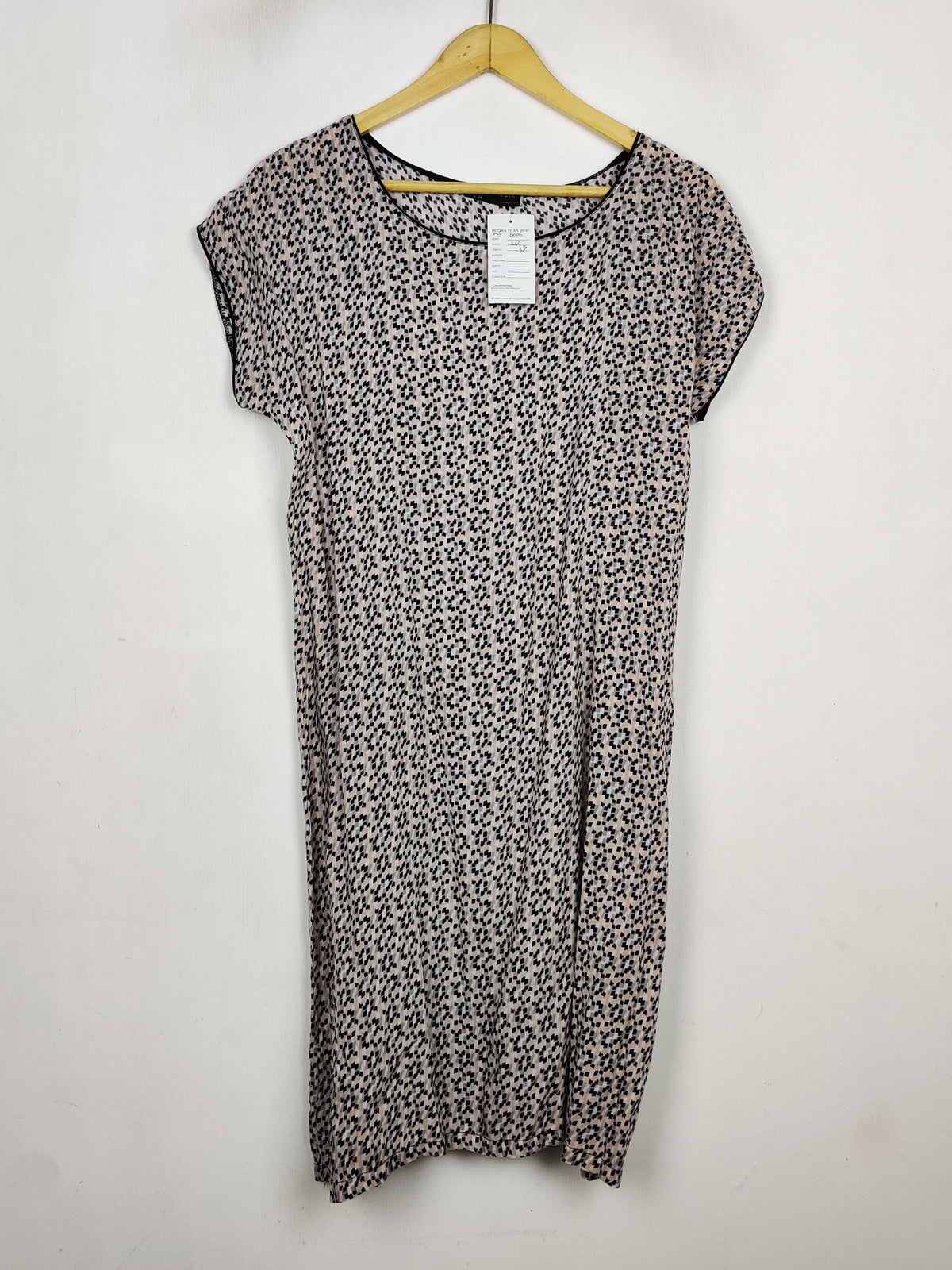 Buy online pre-used pre-loved 100% authentic & Original branded Zara (MF-6006) available in Pakistan. Top international brands avilable.