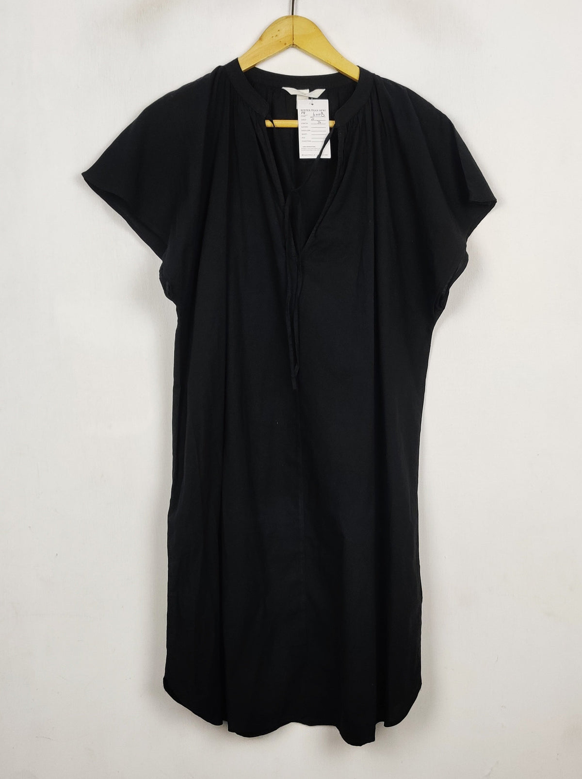 Buy online pre-used pre-loved 100% authentic & Original branded H&M (MF-6008) available in Pakistan. Top international brands avilable.