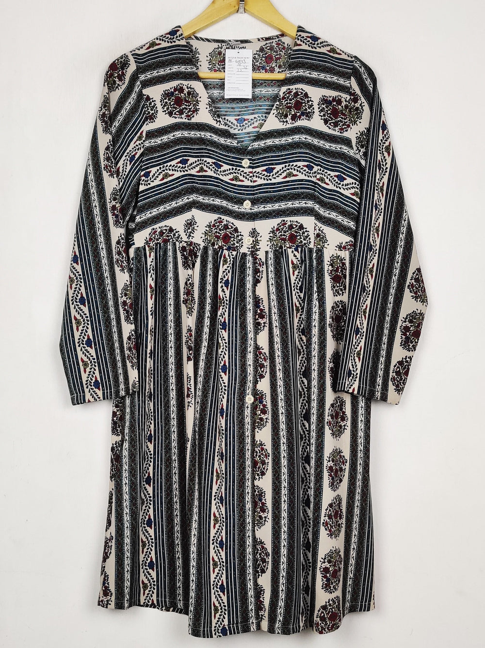 Buy online pre-used pre-loved 100% authentic & Original branded Unknown Brand (MF-6043) available in Pakistan. Top international brands avilable.