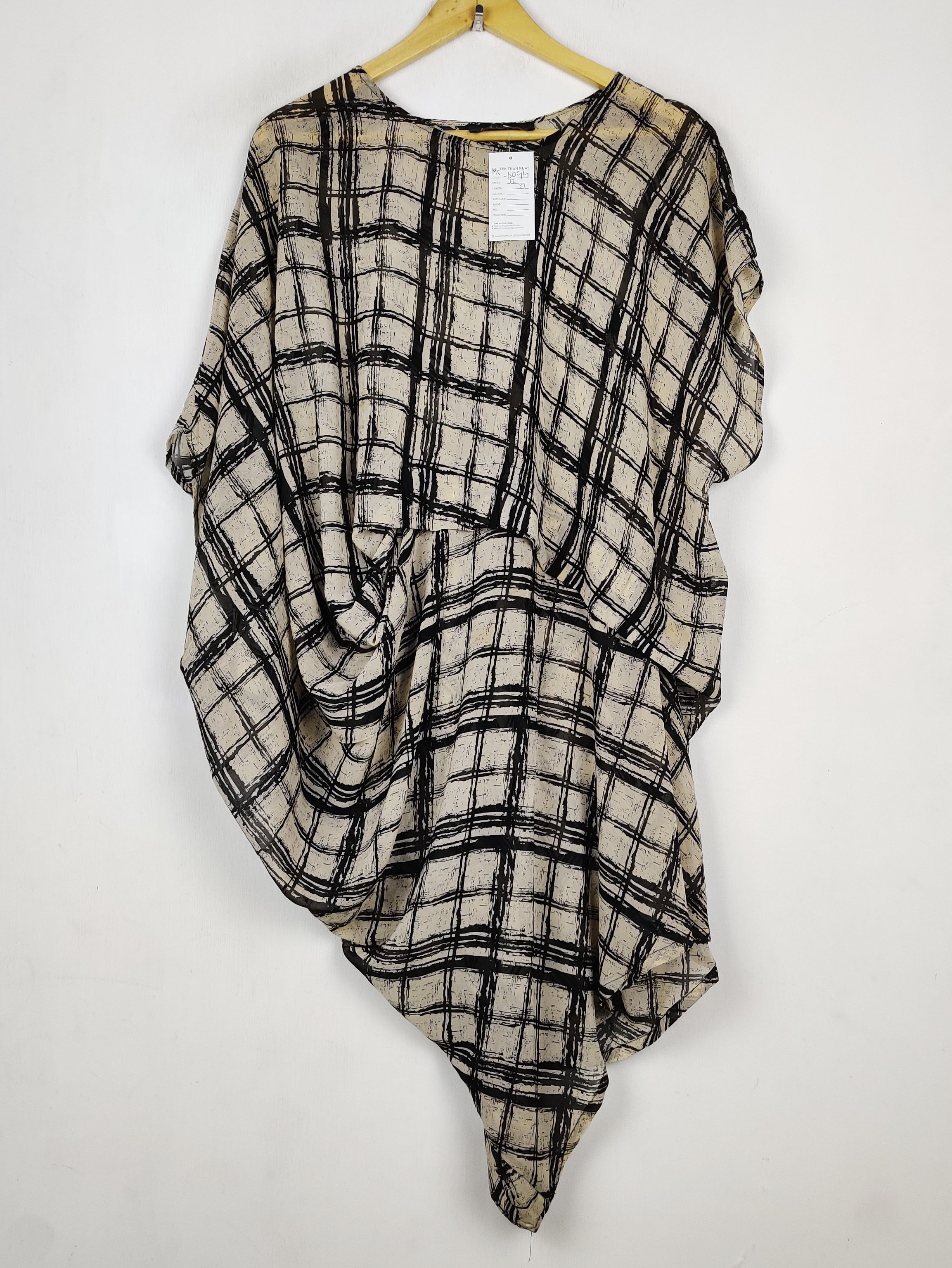 Buy online pre-used pre-loved 100% authentic & Original branded Miwra (MF-6094) available in Pakistan. Top international brands avilable.