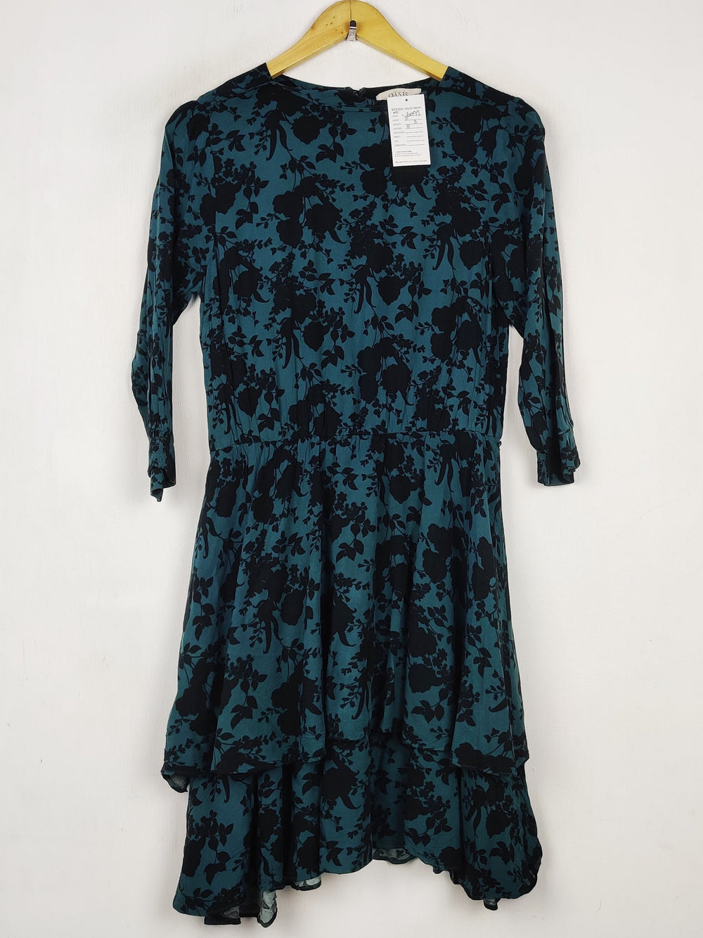 Buy online pre-used pre-loved 100% authentic & Original branded Oasis (MF-6097) available in Pakistan. Top international brands avilable.