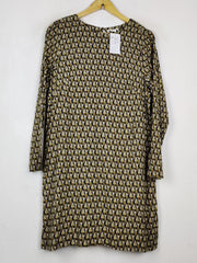 Buy online pre-used pre-loved 100% authentic & Original branded H&M (MF-6100) available in Pakistan. Top international brands avilable.