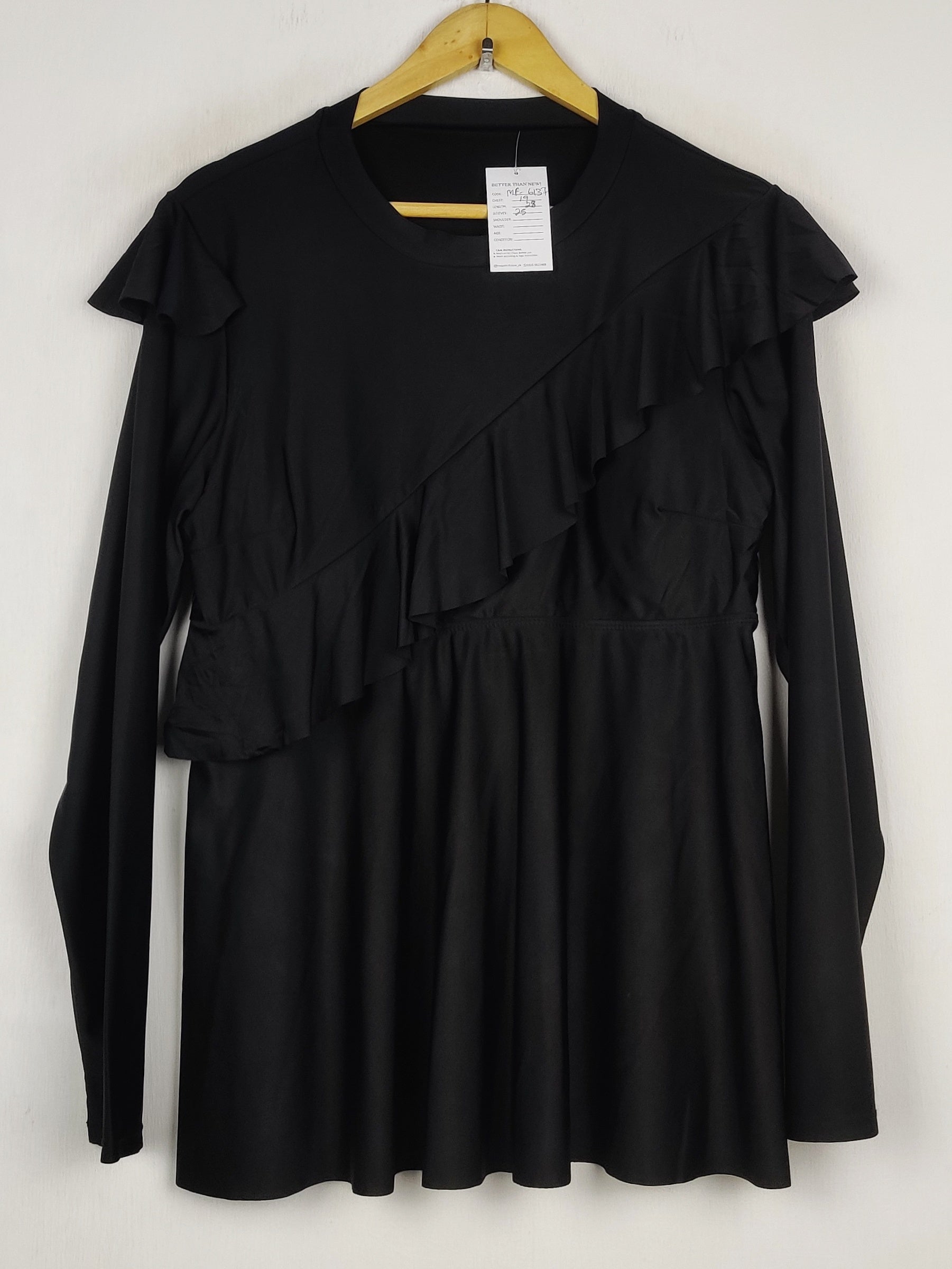Buy online pre-used pre-loved 100% authentic & Original branded Unknown Brand (MF-6137) available in Pakistan. Top international brands avilable.