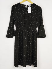 Buy online pre-used pre-loved 100% authentic & Original branded H&M (MF-6143) available in Pakistan. Top international brands avilable.