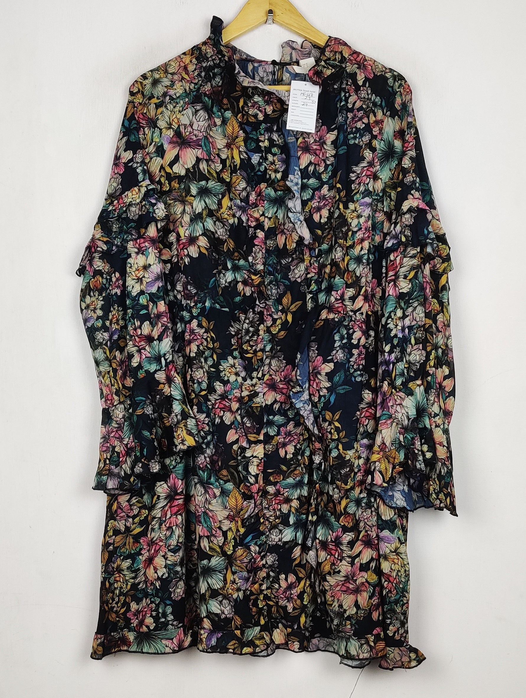 Buy online pre-used pre-loved 100% authentic & Original branded H&M (MF-6171) available in Pakistan. Top international brands avilable.