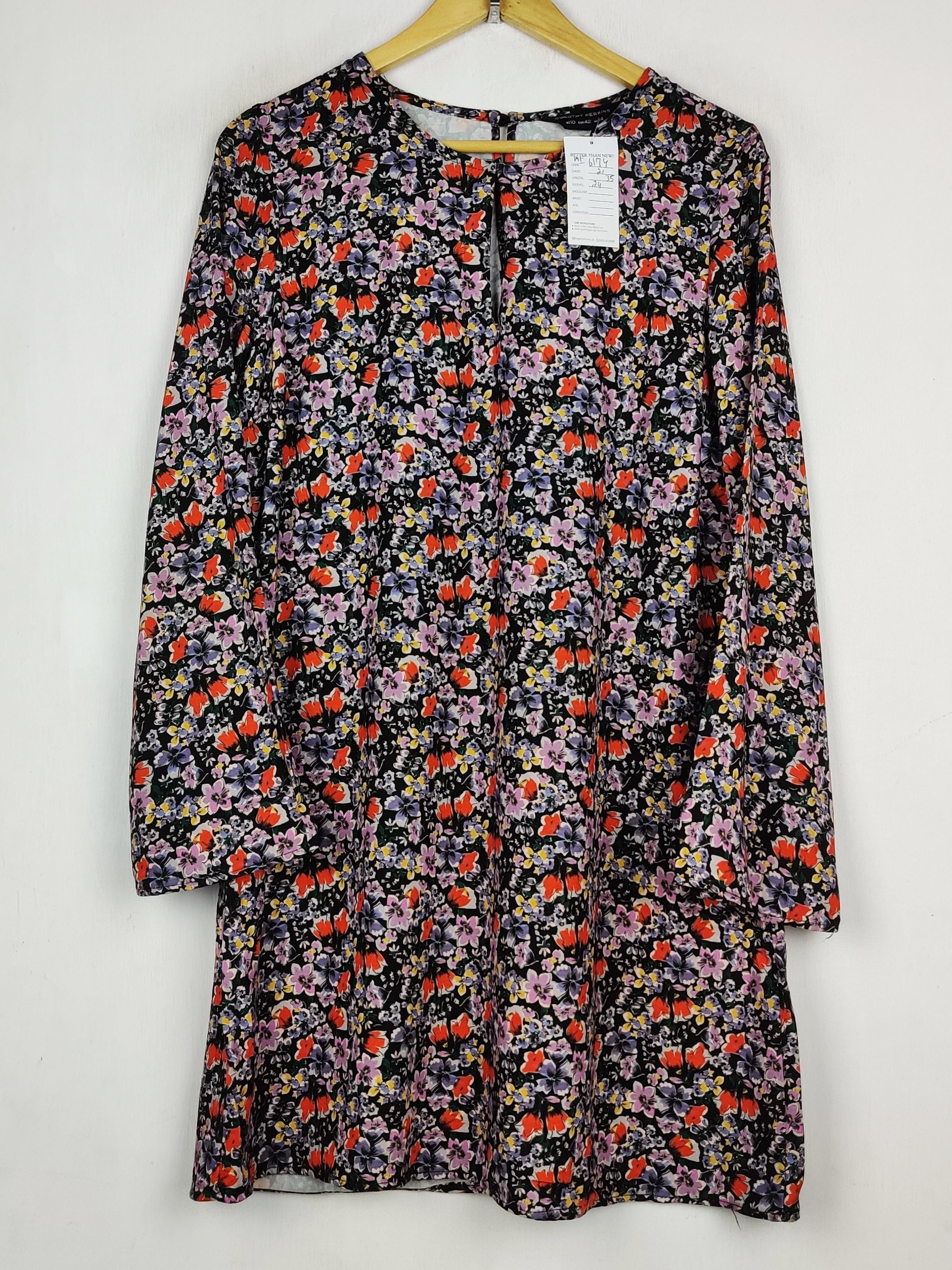 Buy online pre-used pre-loved 100% authentic & Original branded Dorothy Perkins (MF-6174) available in Pakistan. Top international brands avilable.