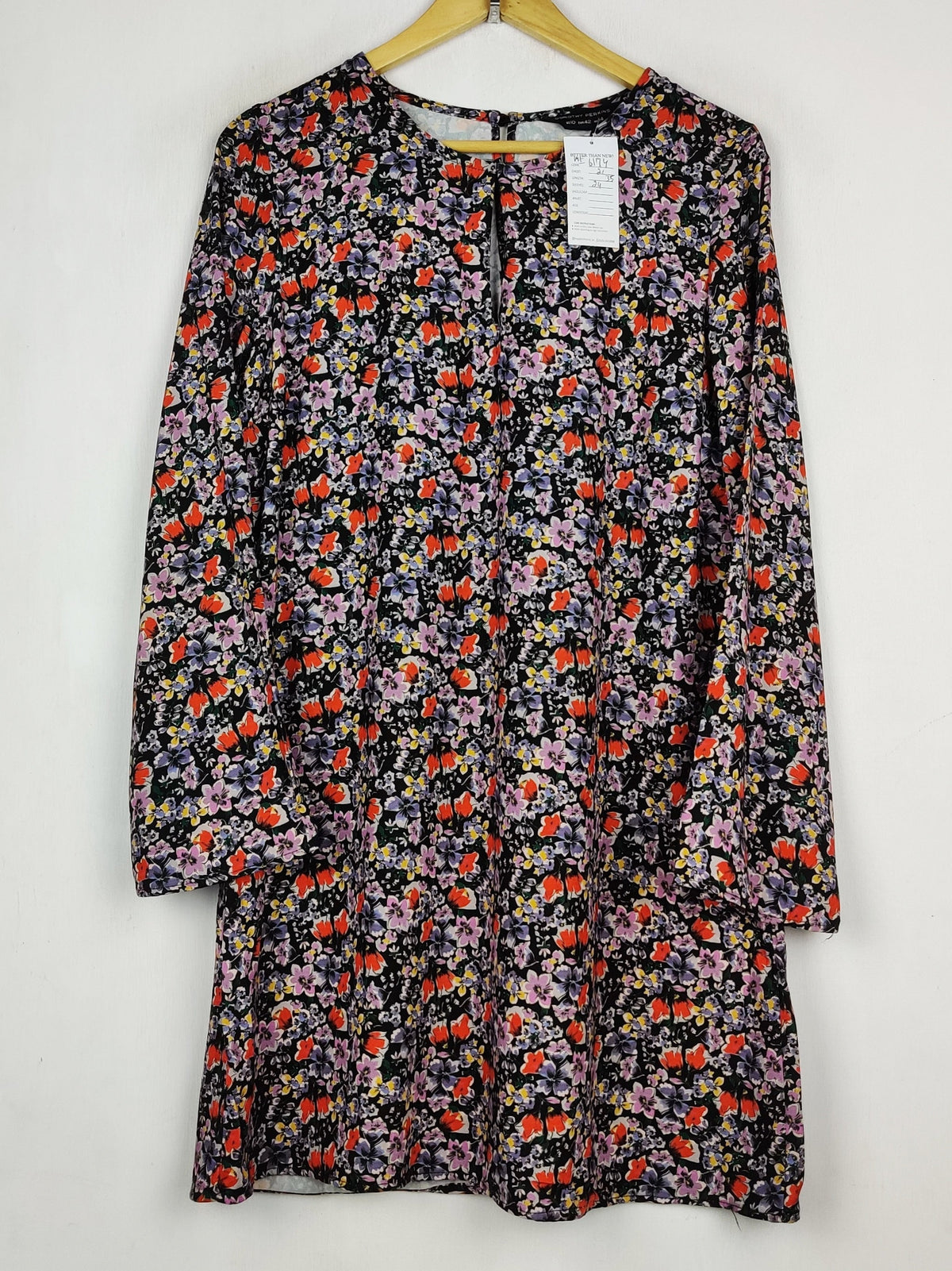 Buy online pre-used pre-loved 100% authentic & Original branded Dorothy Perkins (MF-6174) available in Pakistan. Top international brands avilable.